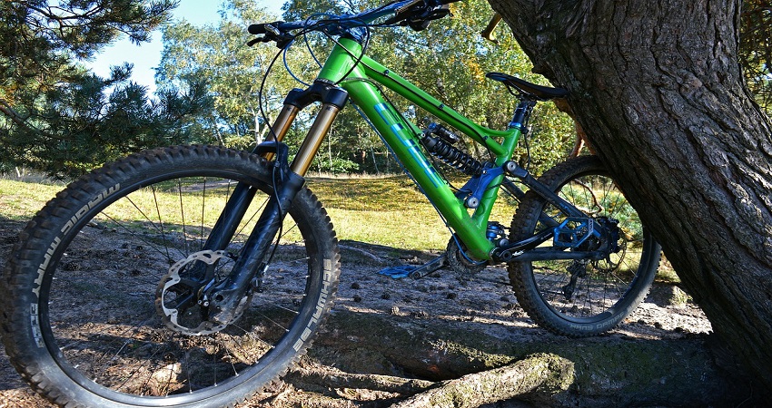 How To Raise Handlebars On Mountain Bike.jpg